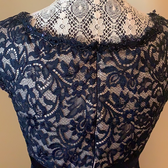 Tadashi collection classic dress - Picture 13 of 14